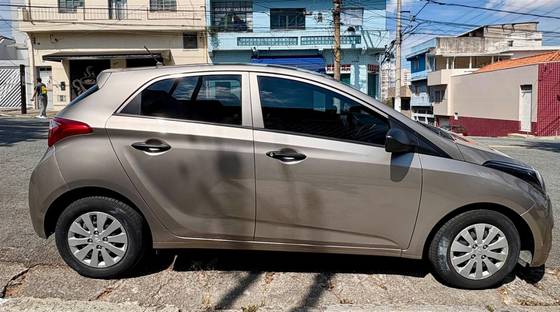 HYUNDAI HB20 1.0 COMFORT 12V FLEX 4P MANUAL